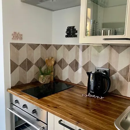 Sandra's Lounge Apartmán *