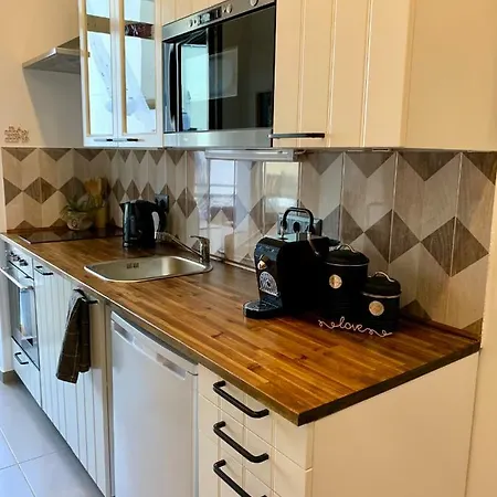 Daire Sandra's Lounge