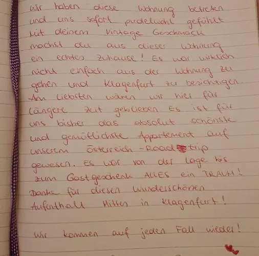 Sandra's Lounge Apartment